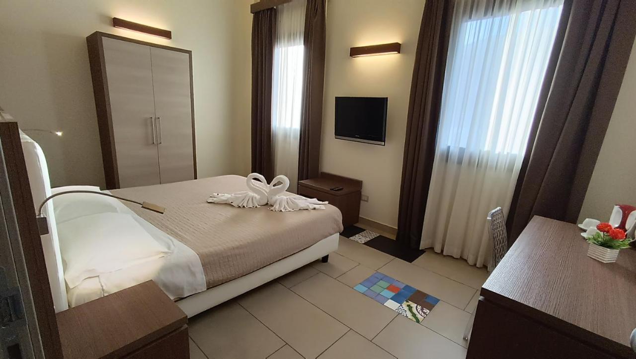 Hotel Don Giovanni Avola Bagian luar foto